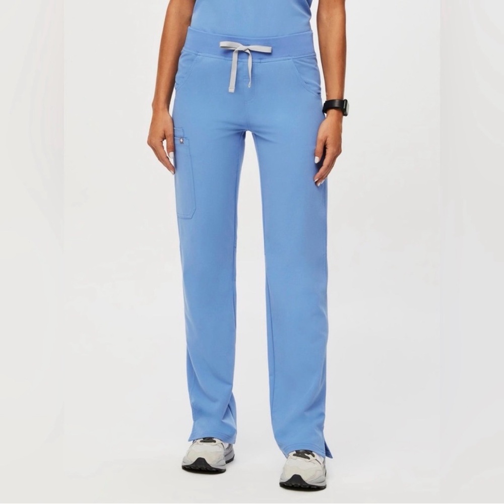 FIGS Kade Cargo Scrub Pants Ceil Blue Size Medium
